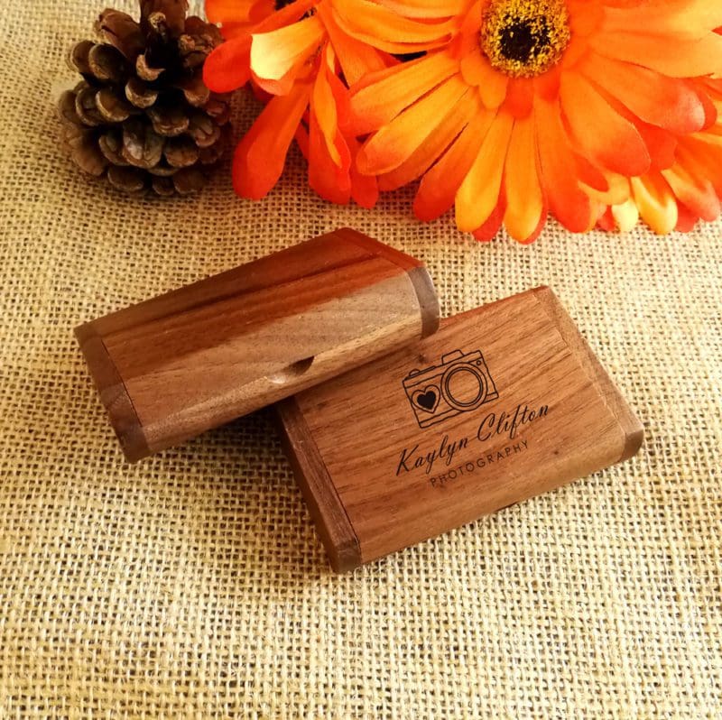 Personalized Oval Walnut Wood USB Flash Drive & Box 4GB-32GB | USB 2.0